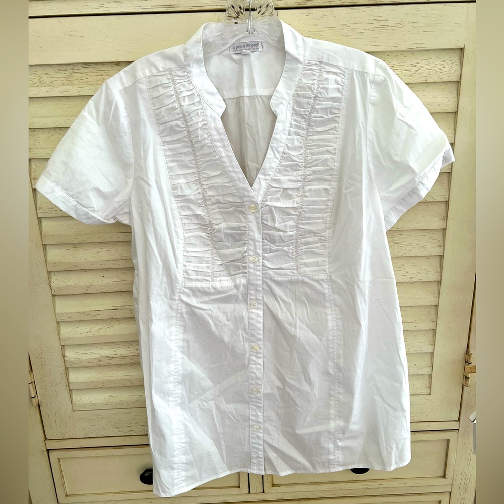 A Pea in the Pod button down maternity top